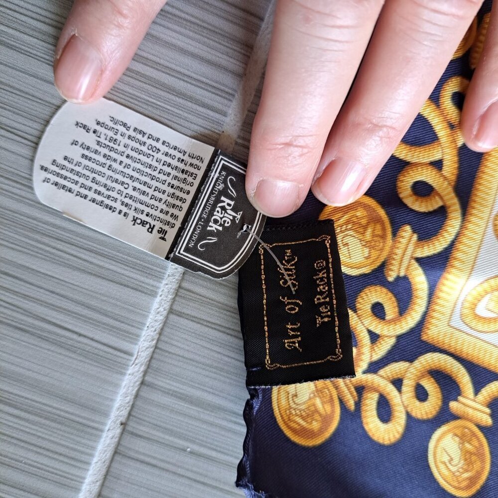 New Art Of Silk Tie Rack Women's Silk Tie Multicolor Gold Chains Tags Old Money - Picture 4 of 10